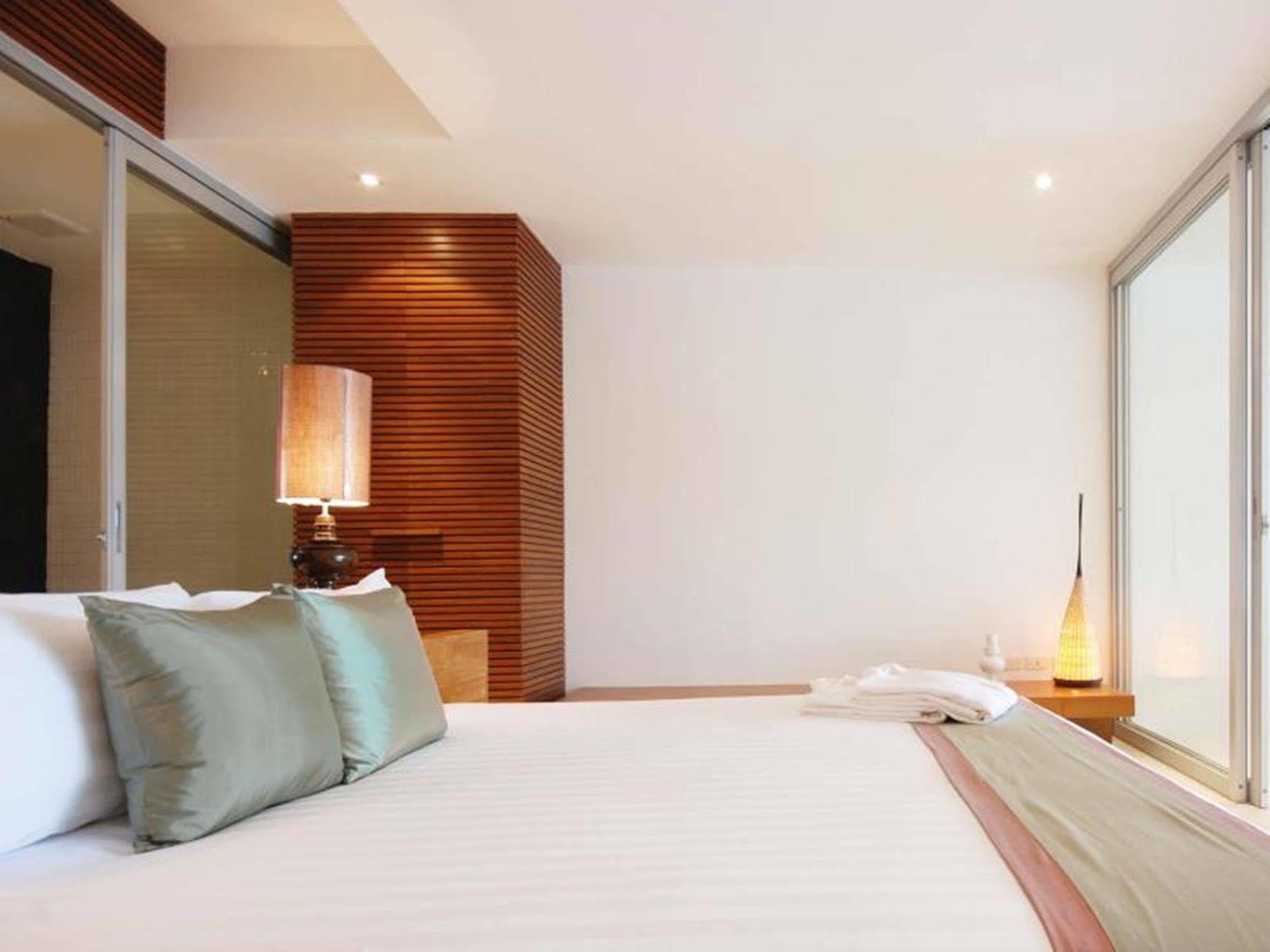 The Quarter Phuket Hotel Surin Beach  Exterior photo